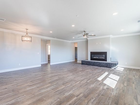 5th image of 10209 Victoria Dr