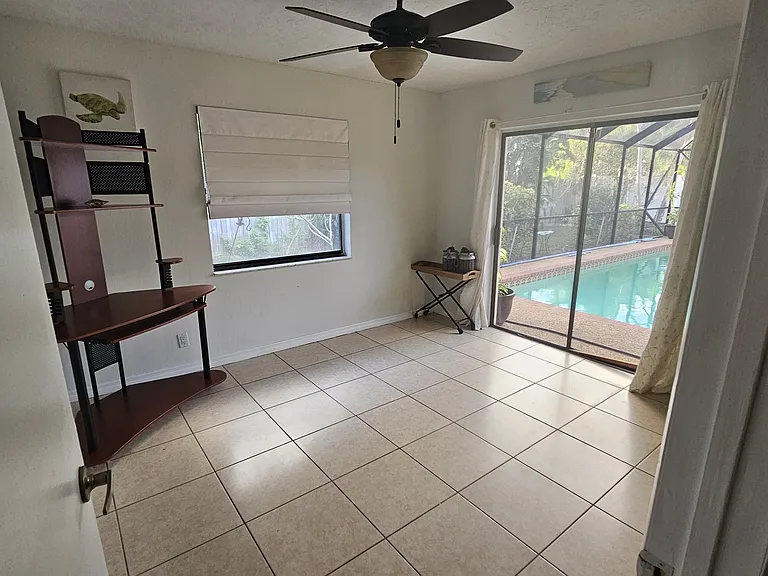 57 SW 15th Ct — Photo 10