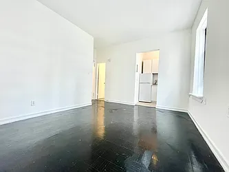 Rented by HOLTON REAL ESTATE INC.