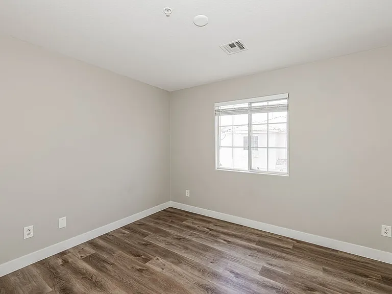 3010 Sunrise Bay Ave — Photo 13