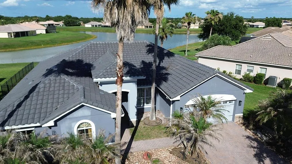 4 bed, 3.0 bath, 2244 sqft, $2,500 — Photo 1