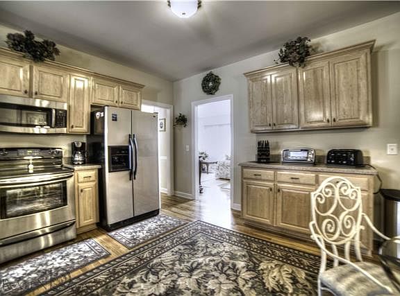5th image of 914 Stewart Valley Dr