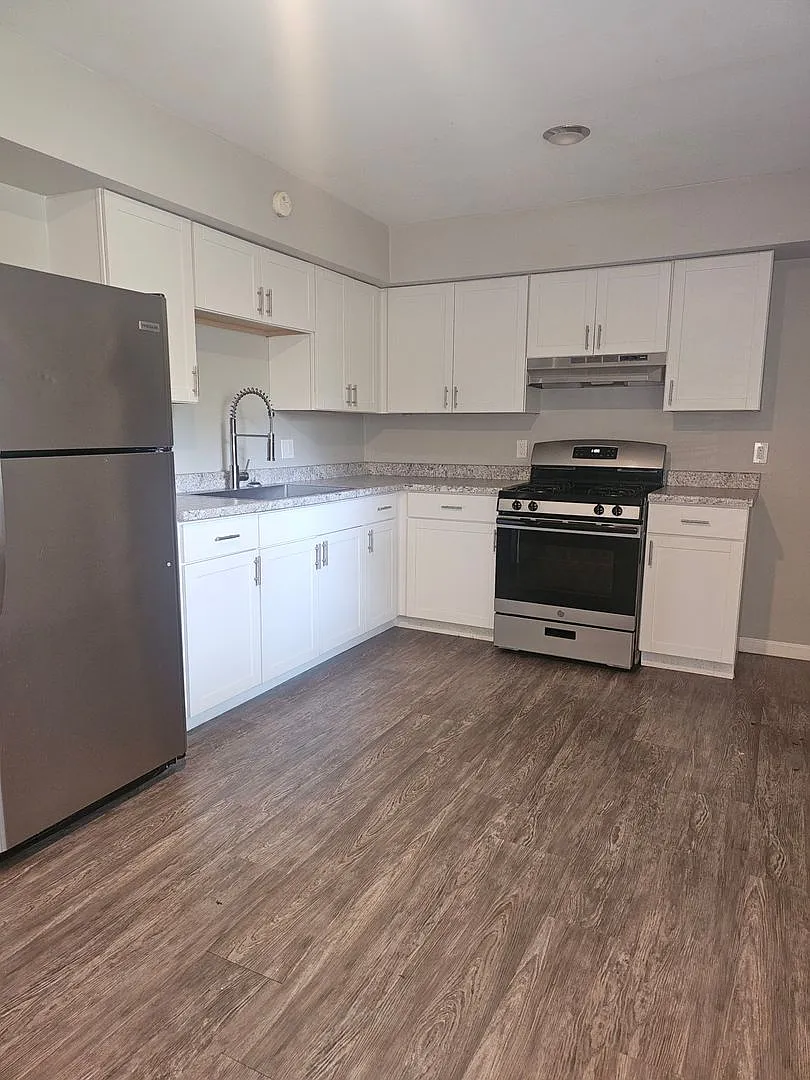 1411 Bridge Ave. — Photo 4