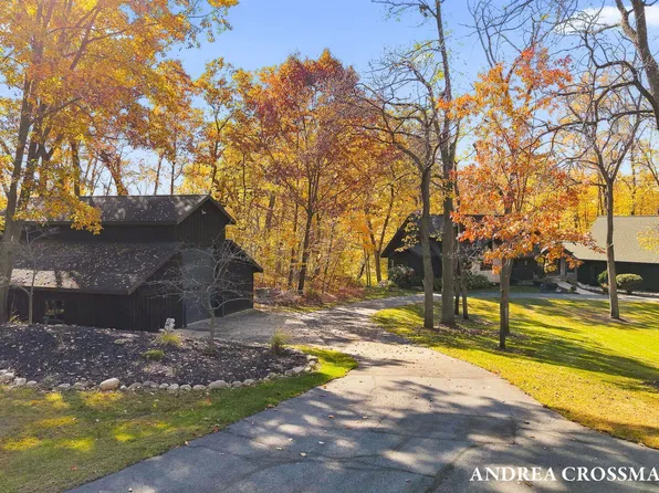 1308 W State Rd, Hastings, MI 49058
