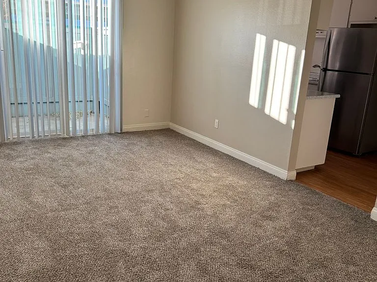 Canyon Club Apartments — Photo 37