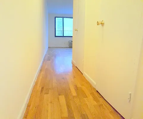 Rented by HOME RESIDENTIAL LLC | media 7