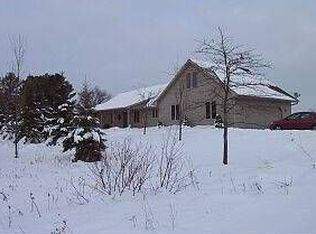 16119 Rainbow Rd, Mishicot, WI 54228