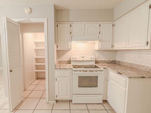 5th image of 106 Green Meadows Ln