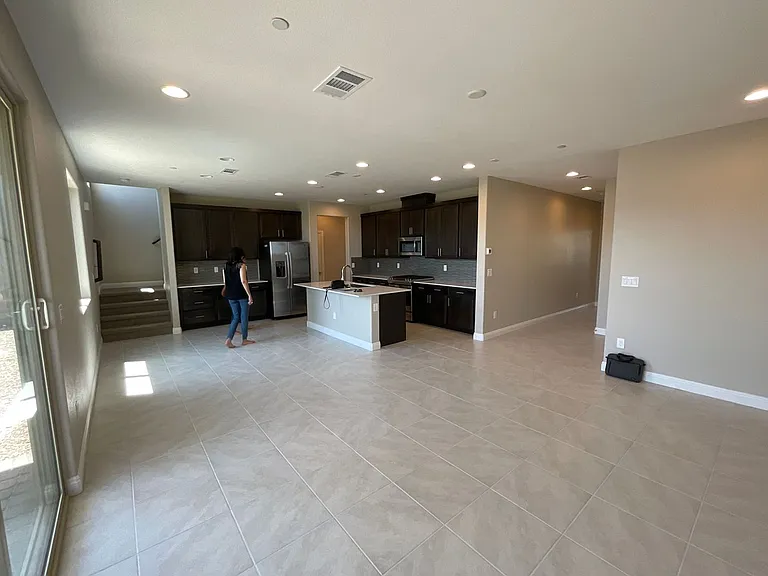 9281 Far Side Ave — Photo 10