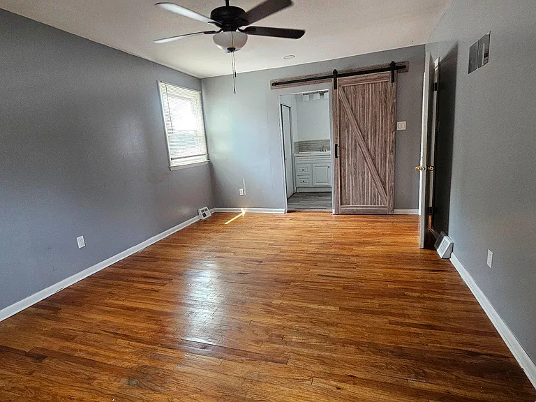 328 Rees Dr — Photo 24