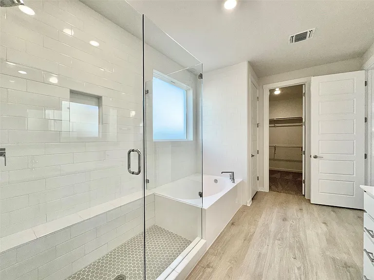 404 Tinto St — Photo 21
