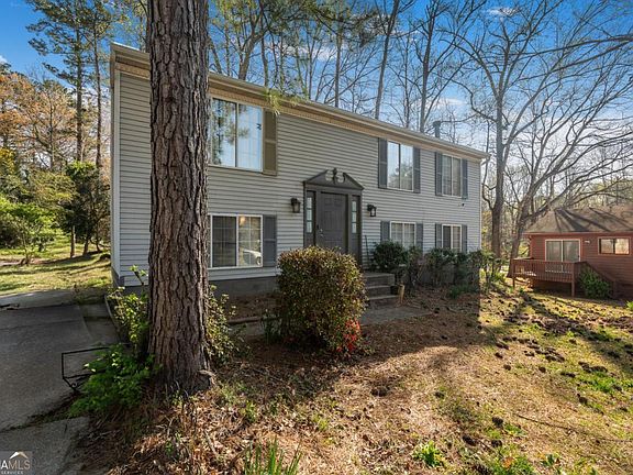 2nd image of 3274 Adelade Ct