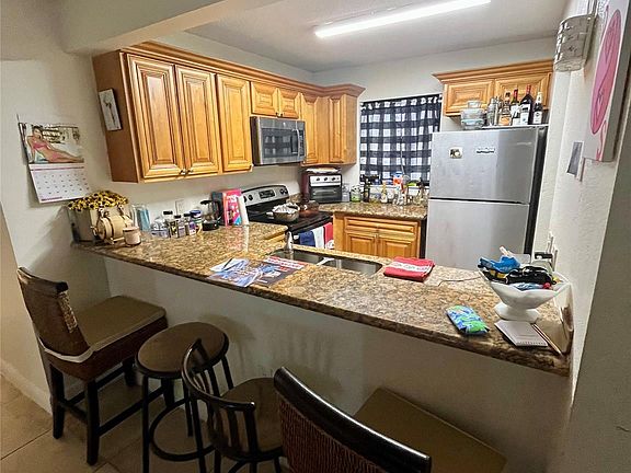 4th image of 1524 Lake Crystal Drive #C