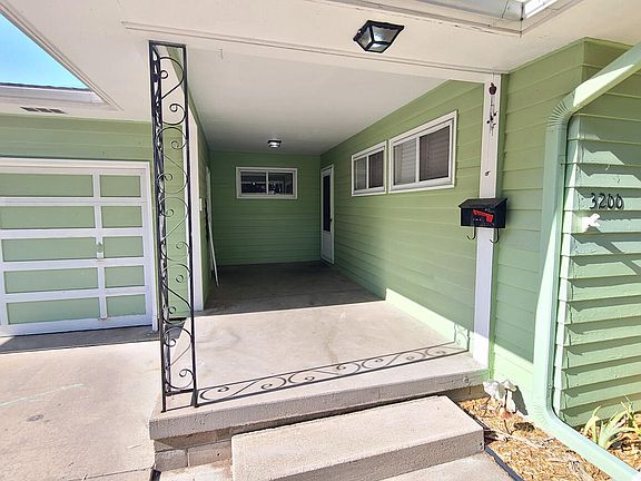 3rd image of 3200 East Ave