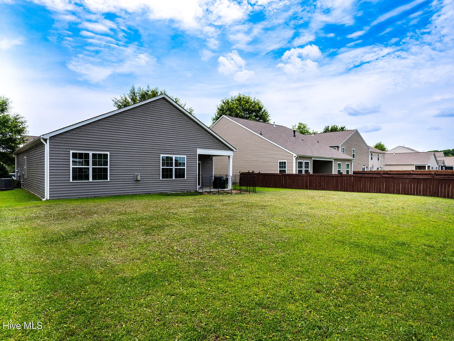 4 bed, 2.0 bath, 1791 sqft, $2,200 — Photo 4