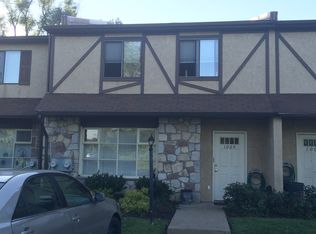 1005 Oakwood Dr, Huntingdon Valley, PA 19006