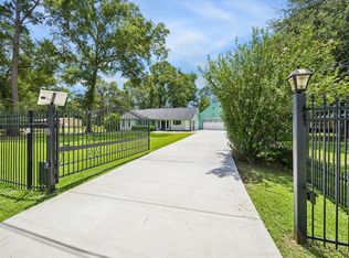 15432 Esther Dr, Conroe, TX 77384