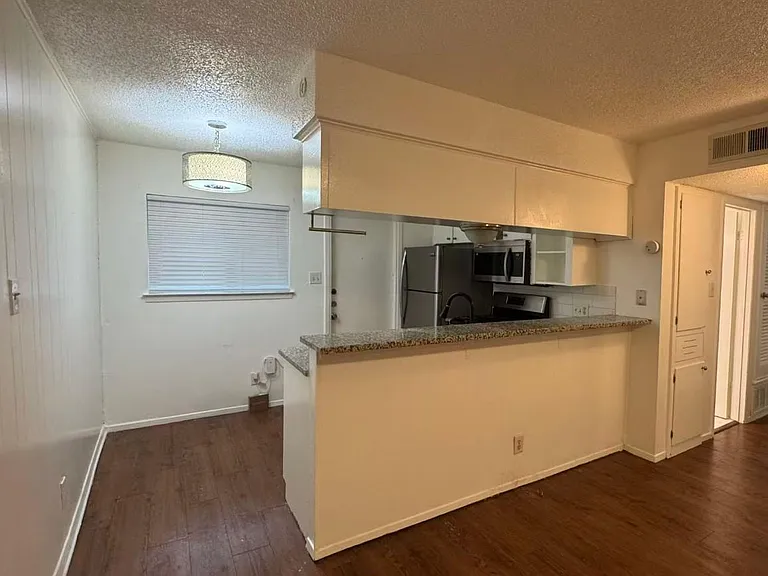 6400 Vioitha Dr #A — Photo 3
