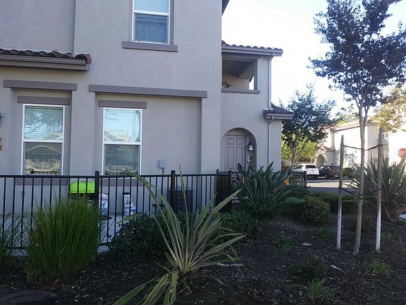 3rd image of 219 Calle Del Sol #26