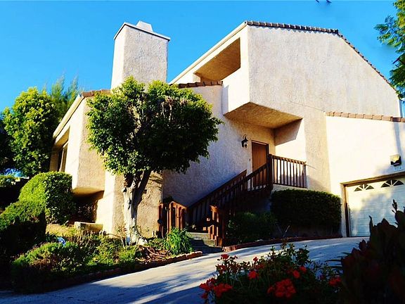 2nd image of 5214 Calatrana Dr