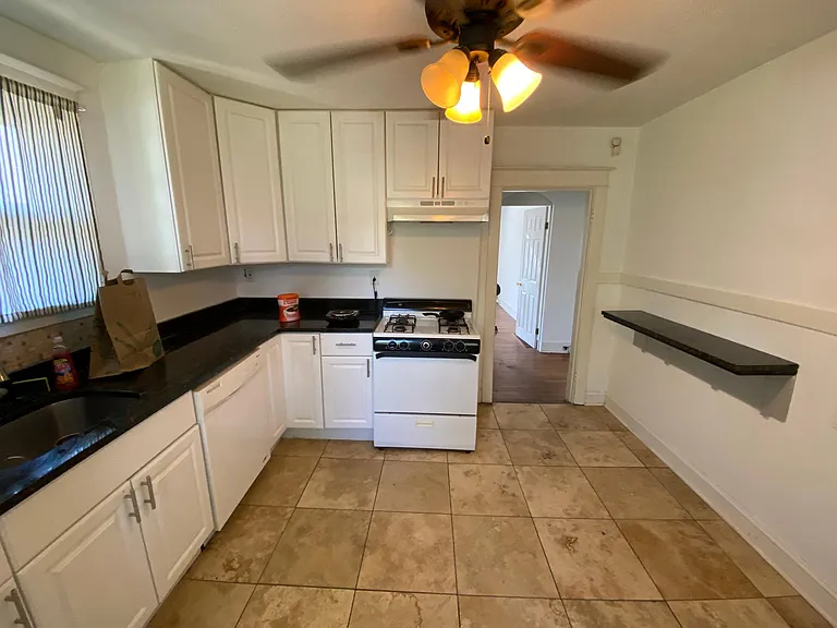 2312 Hilton Ave — Photo 11