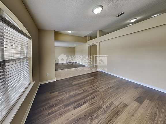 4th image of 10207 Wood Dove Way