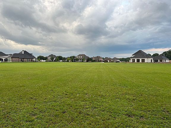 4th image of 228 Saddleback Cir