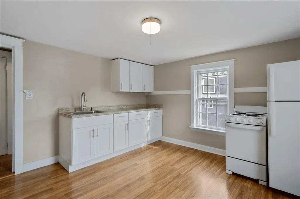 1 bed, 690 sqft, $1,800 — Photo 4