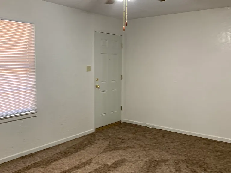 1058 S Bowie Dr — Photo 2