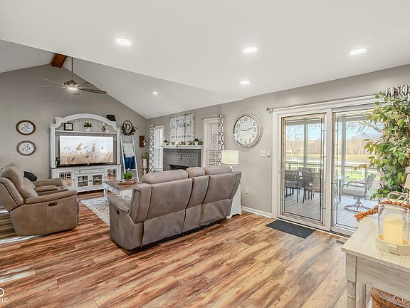 4th image of 8260 Henderson Ridge Dr