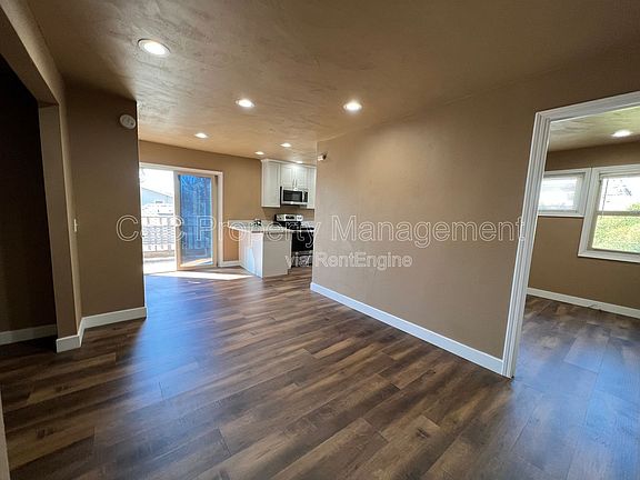 2nd image of 21724 E Cliff Dr #3
