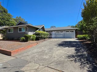 1726 Vallejo St, Santa Rosa, CA 95404