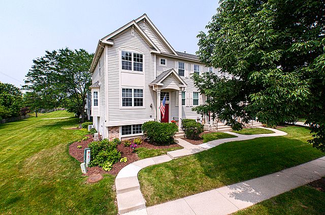 1st image of 897 Essex Cir