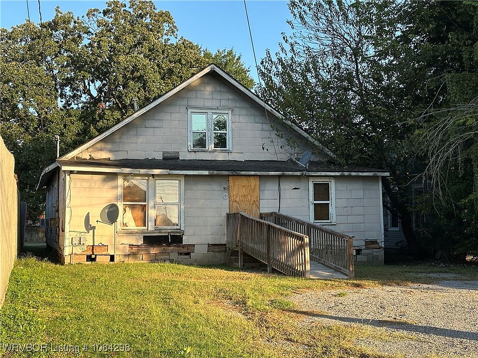 2nd image of 210 N 20th St