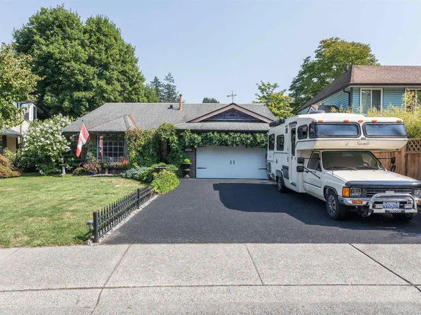 12388 Nikola St, Pitt Meadows, BC V3Y 2K8
