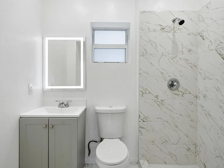 340 SW 11th Ave #2A — Photo 9