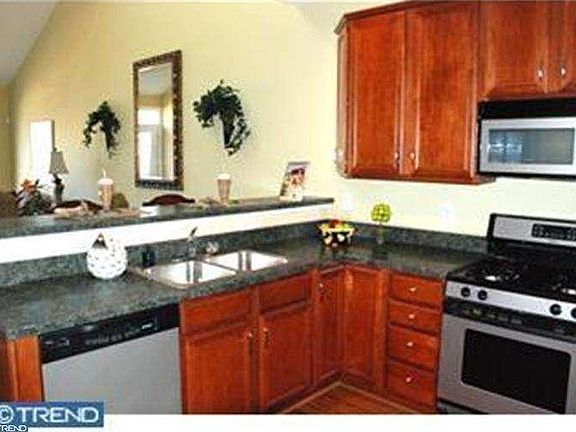 72 Shire Ct, Somerdale, NJ 08083 | Zillow