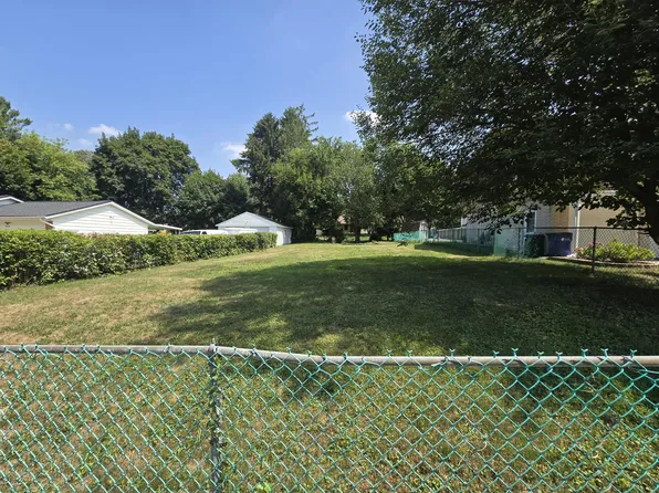 210 Luray Ave NW, Grand Rapids, MI 49504