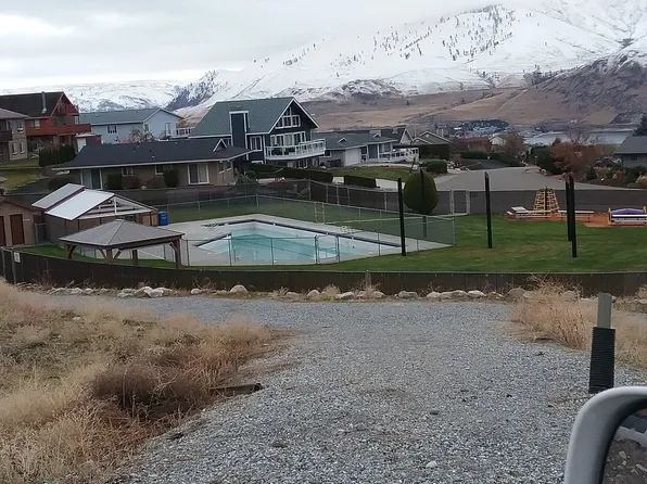 102 Lookout Way, Chelan, WA 98816
