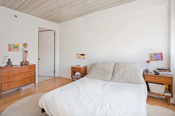 Sold by Avenue Sotheby's International Realty | media 4