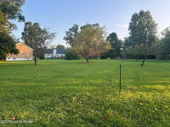 1814 Hoffman Dr, La Grange, KY 40031