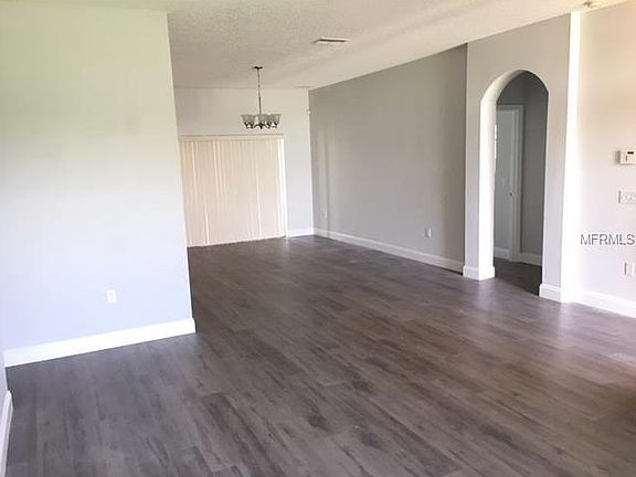 4th image of 404 Bloomfield Dr