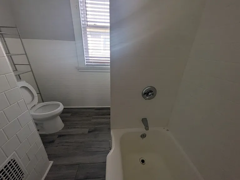 85 Hubinger St #2B — Photo 14