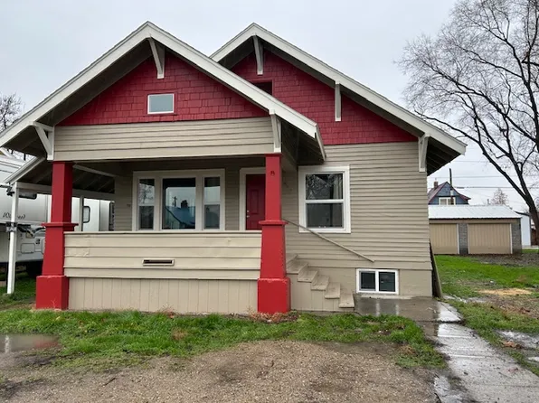 831 SW 1st St #B, Ontario, OR 97914