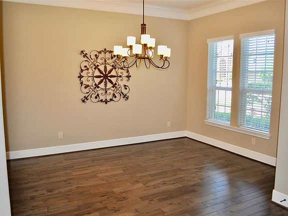 4th image of 2415 Haven Hill Dr