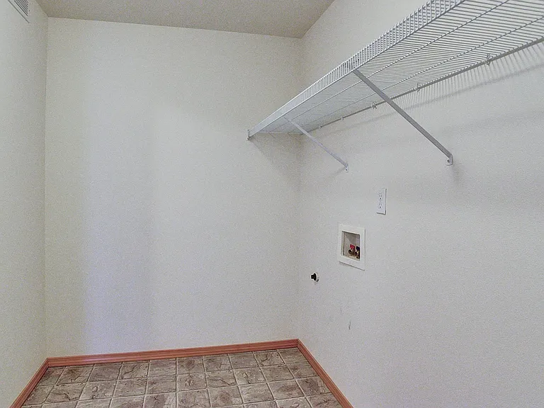 2215 Sam Parrett Dr — Photo 29