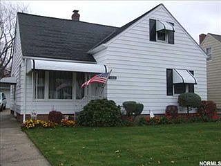 5th image of 723 E 249th St
