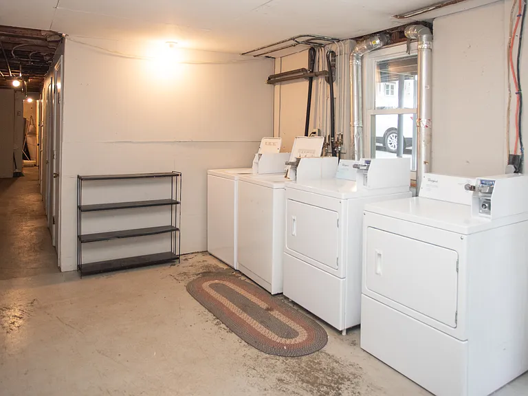 1229 Main St #E — Photo 9