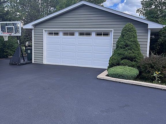 2nd image of 717 Roberts Rd