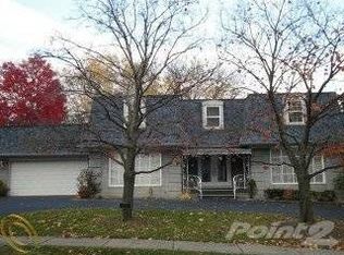 6 Carmel Ln, Grosse Pointe Farms, MI 48236